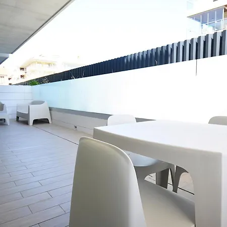 Precioso Piso De Diseno Con Piscina En *