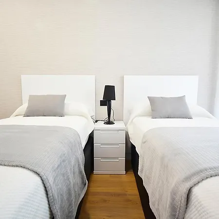 Precioso Piso De Diseno Con Piscina En Appartement *